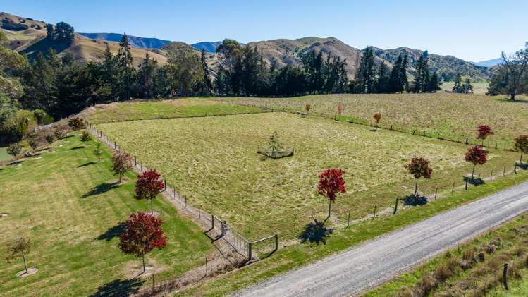 834 Avondale Road Waihopai Valley_33