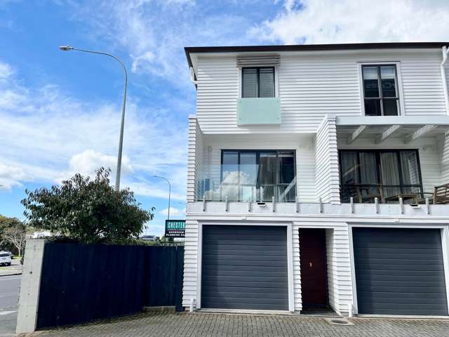 Easy Living Meets Prime Ellerslie Convenience!...