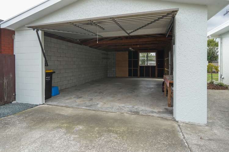 19 Selbourne Avenue Richmond_19