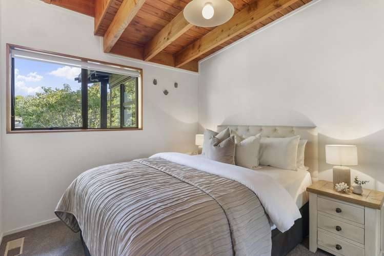 88A Beach Road Mellons Bay_31