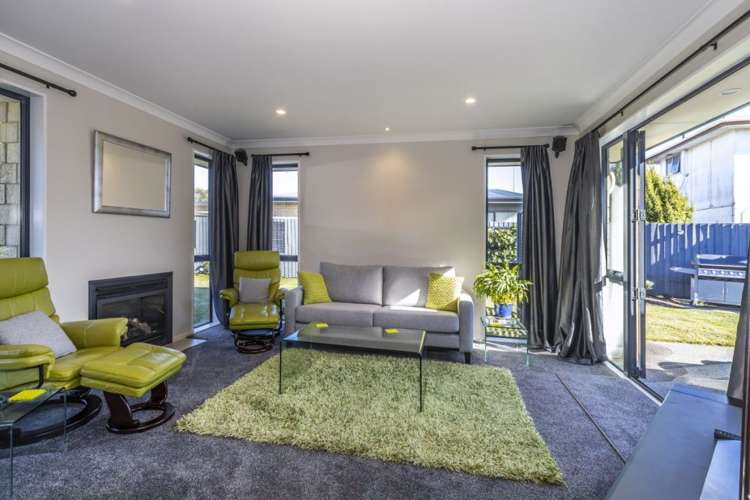 10 Lightning Close Wigram_2