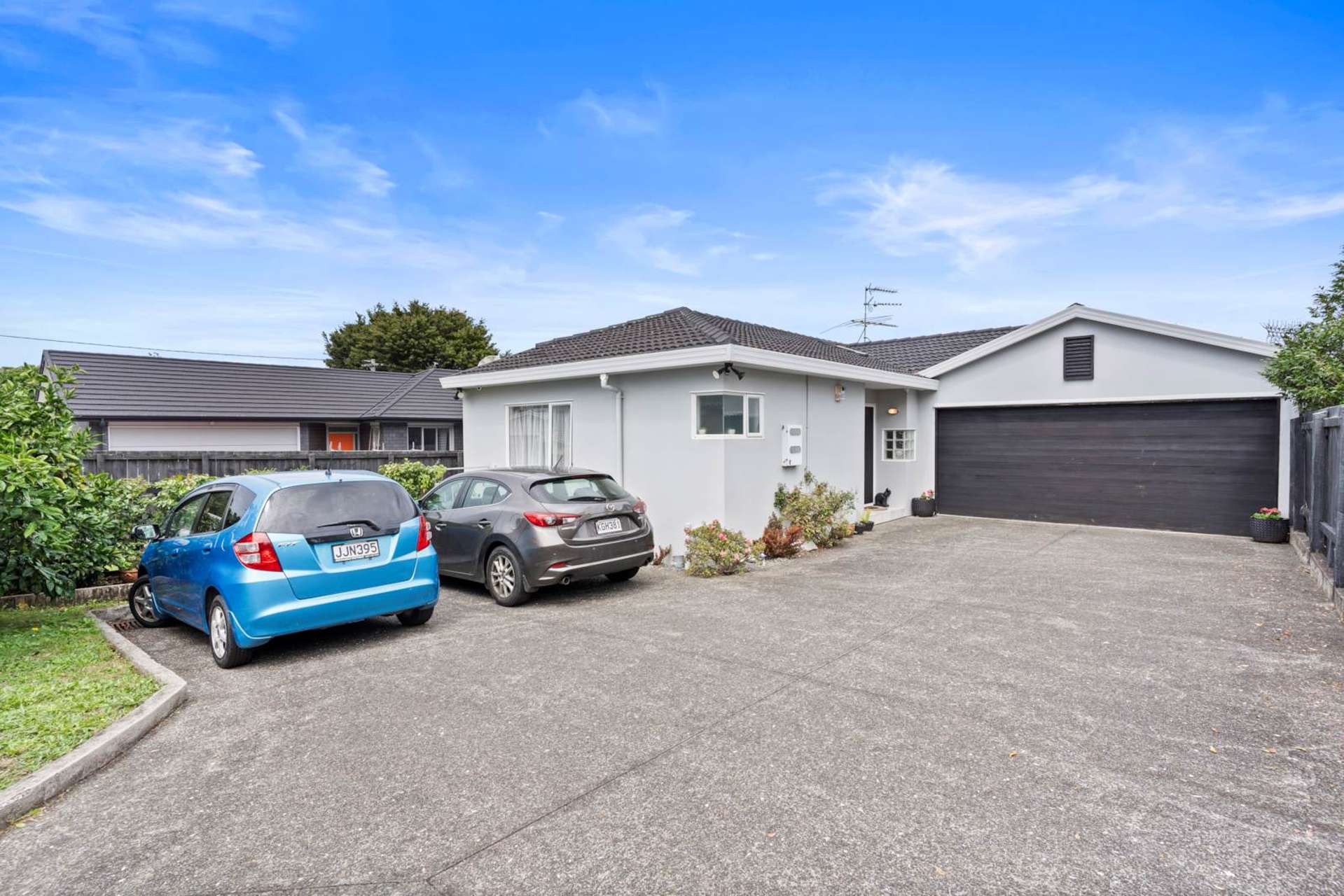 2/296 Wairau Road Glenfield_0