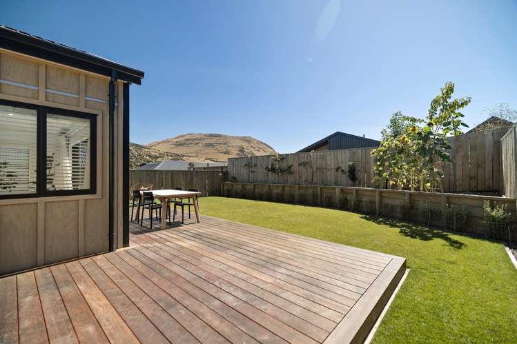 16 Crop Street Jacks Point_14