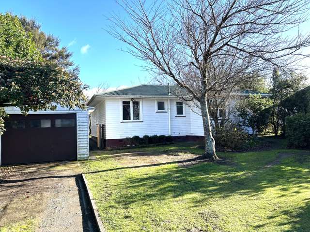 FEATHERSTON - 3 BEDROOM