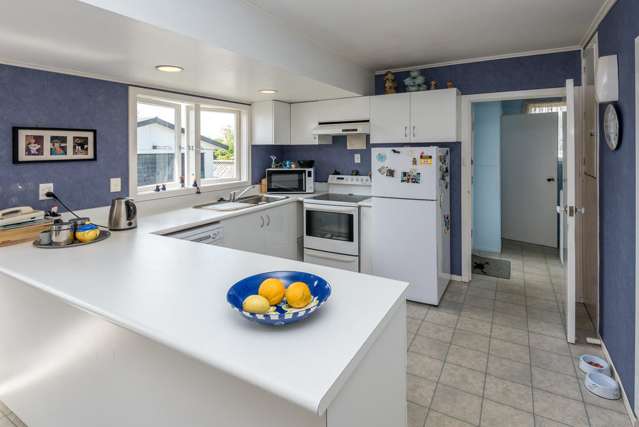 26 Awatere Street Clover Park_2