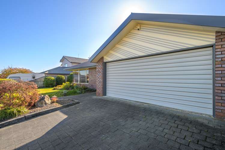 56 Aldinga Avenue Stoke_13