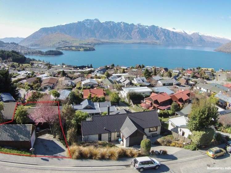 31a Greenstone Place Fernhill/Sunshine Bay_0