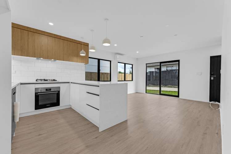 7B Surrey Street Manurewa_4