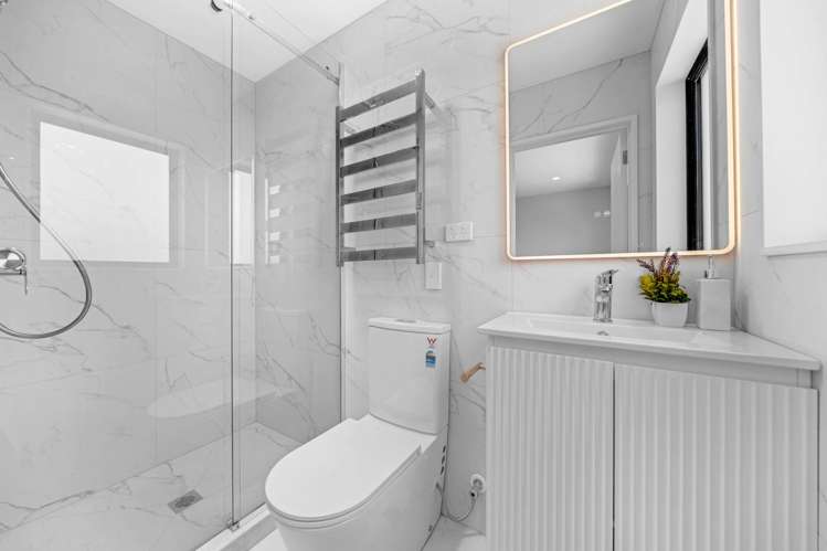 25 Robert Allen Way Pakuranga Heights_16