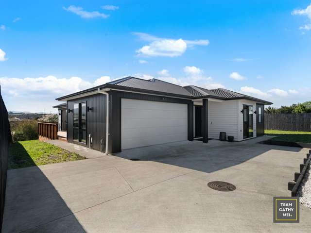Single Level Stunner With 2 Master Ensuites!
