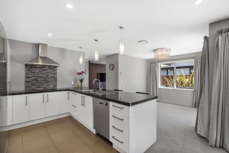 6 Streamside Terrace_5