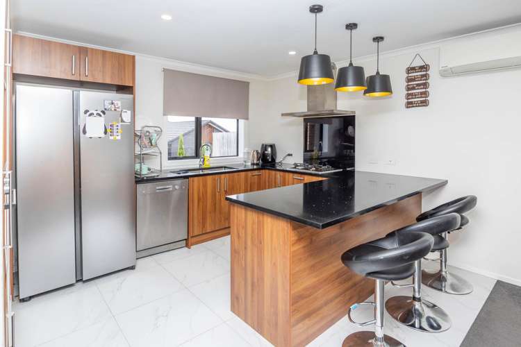 7 Heke Lane Glenview_6