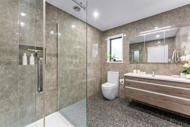 9 Grainger Road Te Atatu South_2