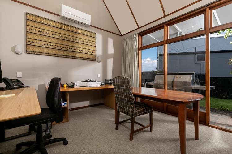 15 Fairlea Road Te Atatu South_12