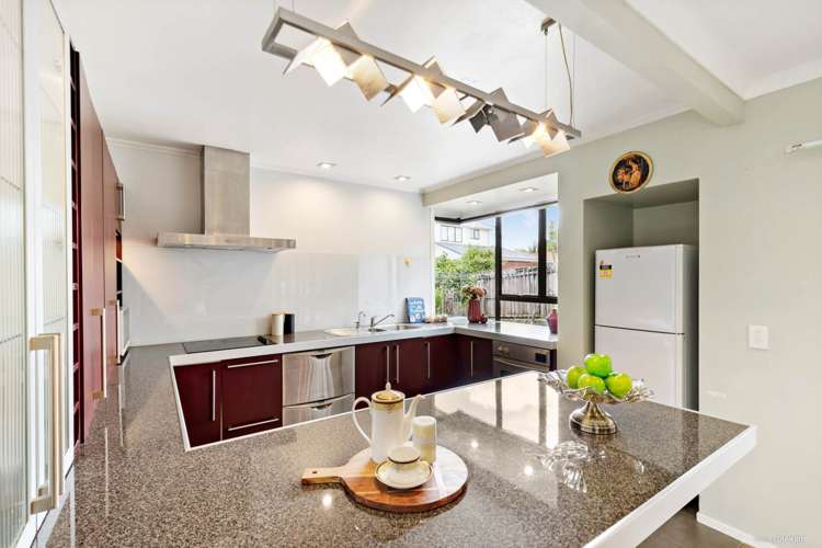 34 Nui Mana Place Te Atatu South_11