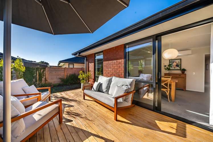 30 Martingale Drive Whitby_19