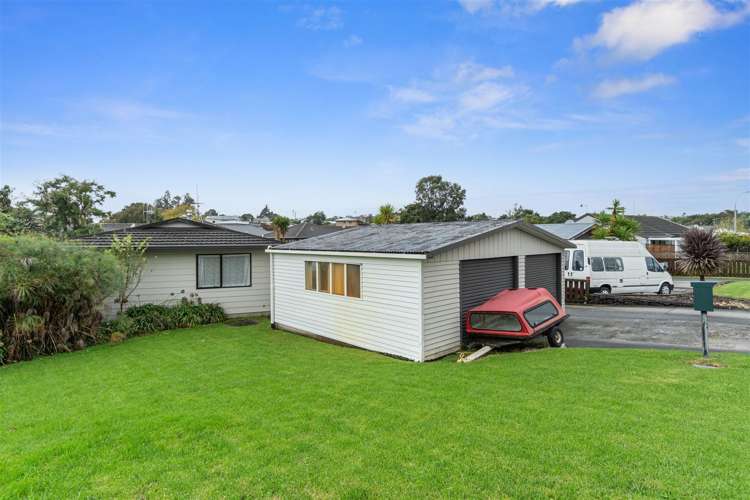 27 Sylvania Drive Matua_15