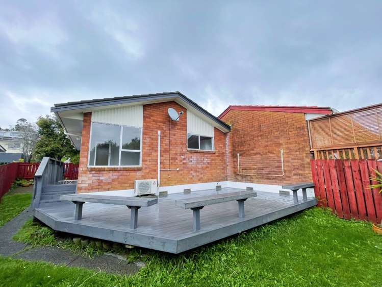 2/82 Moore Street Hillcrest_15