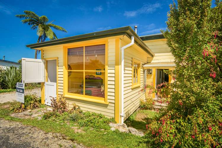 23 Wharf Road Karamea_14