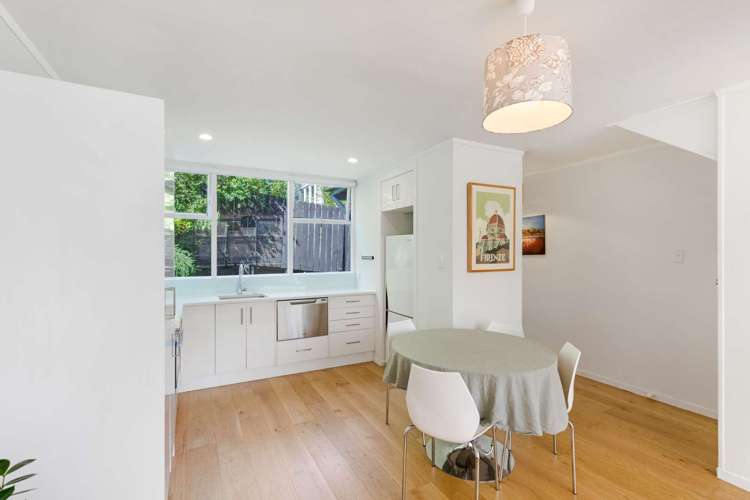 6/7 Don Croot Street Morningside_4