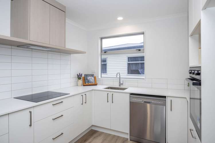 2/11 Beatty Street Melville_4