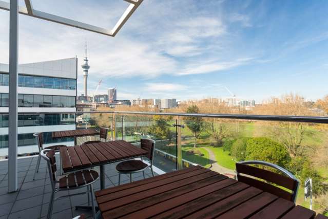 185 Fanshawe Street City Centre_1