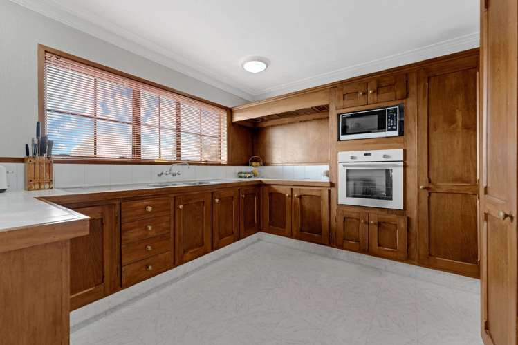 3 Aylmer Court Eastern Beach_8