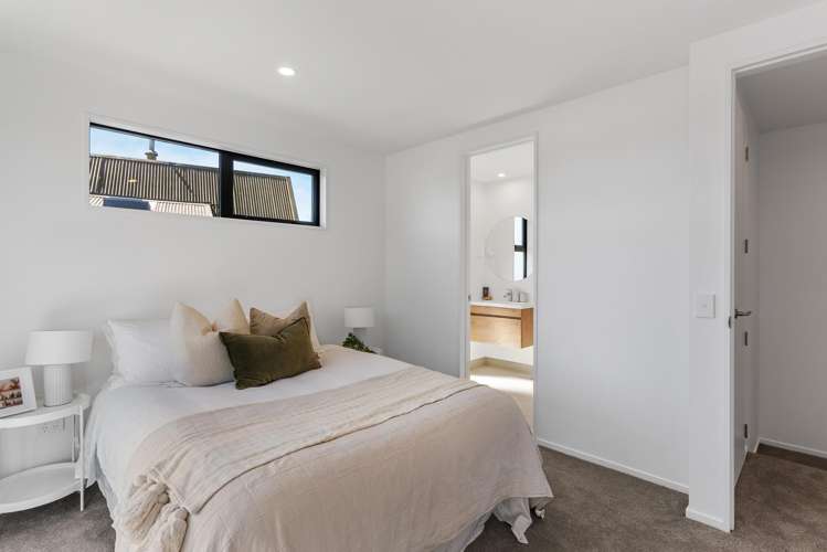 1-4/15 Feilding Street Addington_8