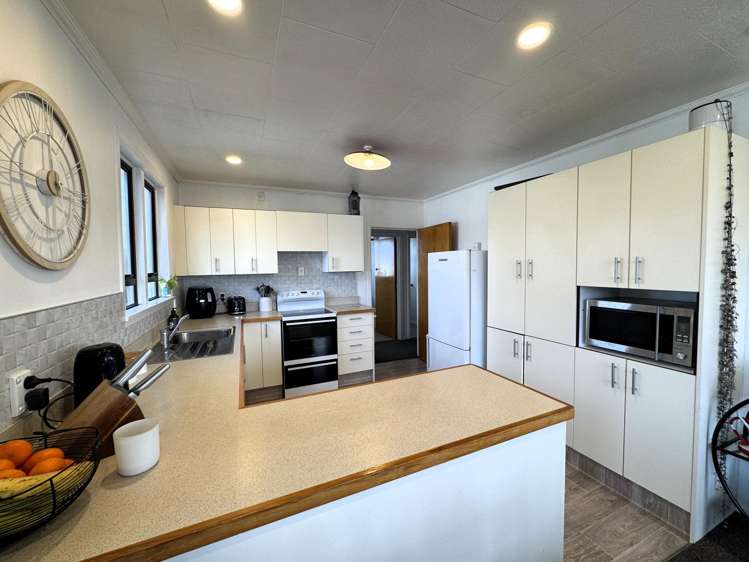 5 Duthie Street Milton_8