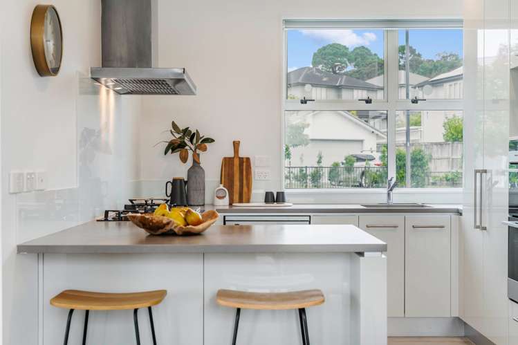 81 Mackay Drive Greenhithe_23