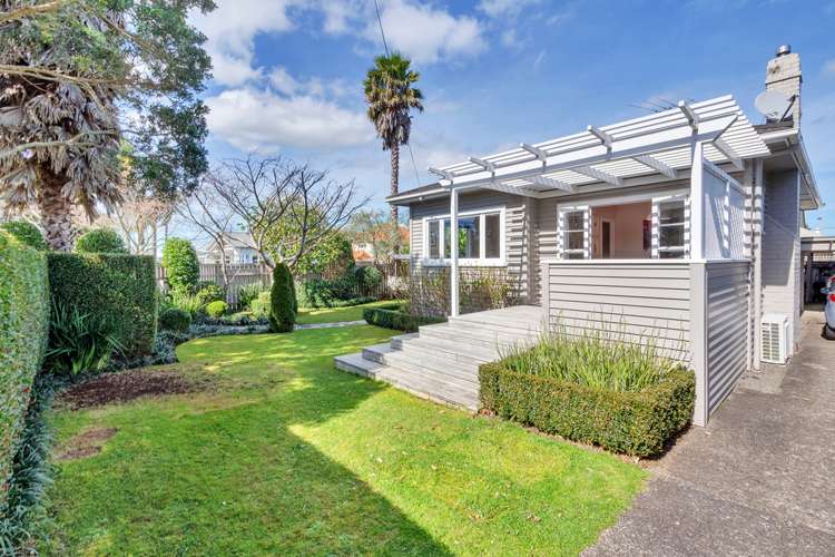 20 Hollywood Avenue Epsom_21