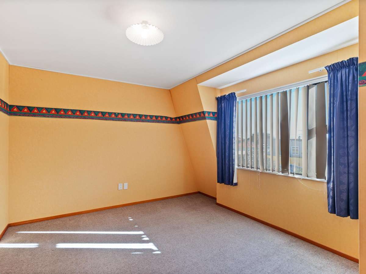 633a Queen Street East_4