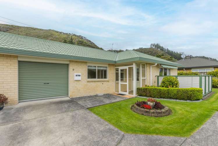 9 Villa Grove Paraparaumu_0