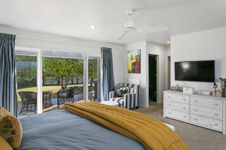 1 Besley Place Acacia Bay_18