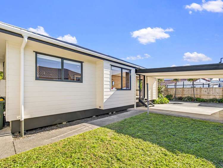 2/434 HBC Highway Orewa_1