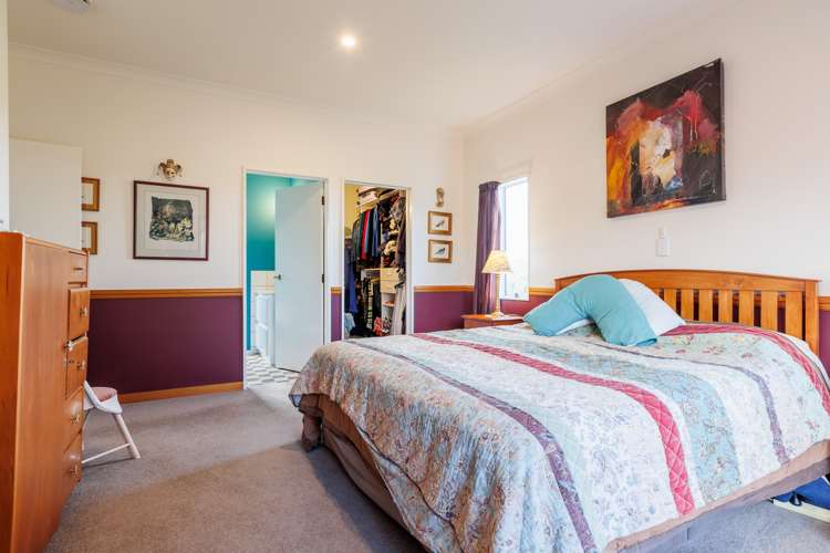 71 Cashmere Drive Fitzherbert_19