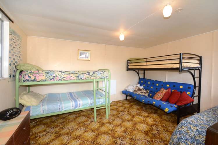 41 Riverside Road Taieri Mouth_9