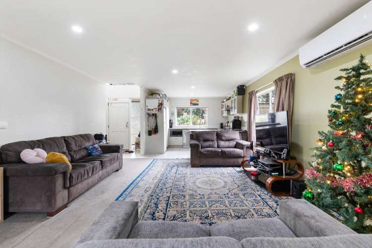 2 Bruce Pulman Drive Takanini_8