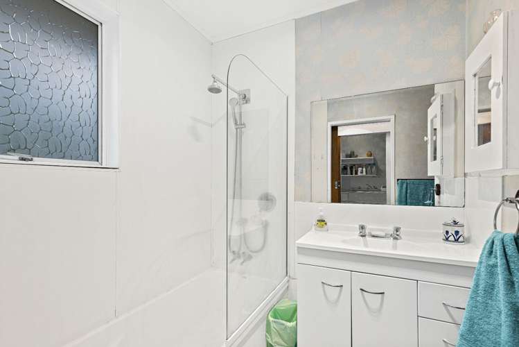 46b Captain Scott Road Glen Eden_14