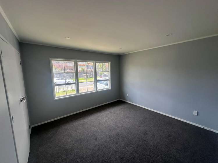 1 Iris Place 10664_3