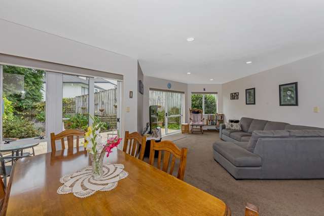 29 Palmgreen Court Stanmore Bay_1