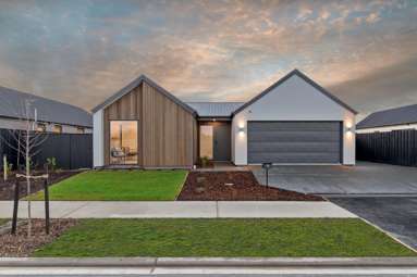 76 Te Whaiawa Crescent_1