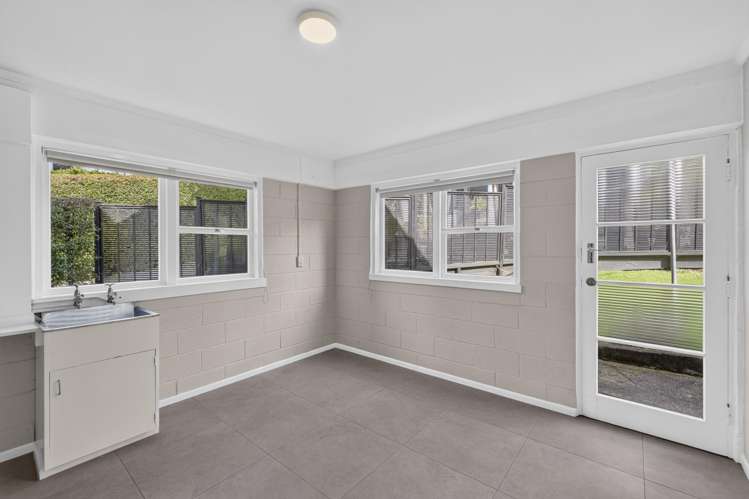 107 A & B Aotea Street Orakei_11