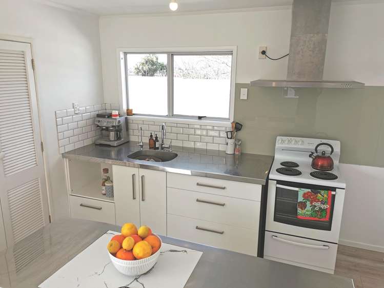 18 LEAVER PLACE Weymouth_2