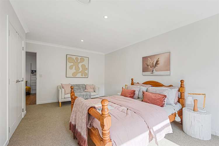 32 Sunningdale Drive Stoke_16