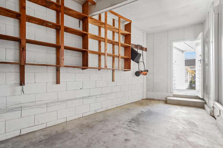 2/9 Lichfield Street Stoke_14