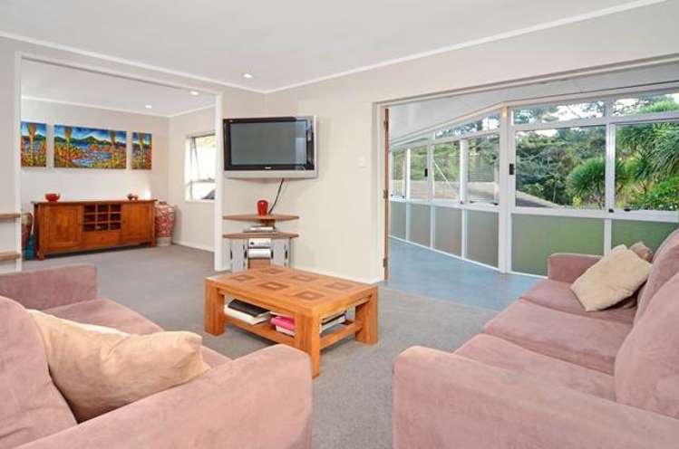 1/3 Mahuta Grove Northcote_2