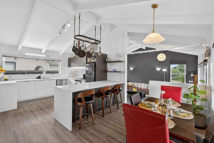 26 Yellowstone Crescent Burwood_4