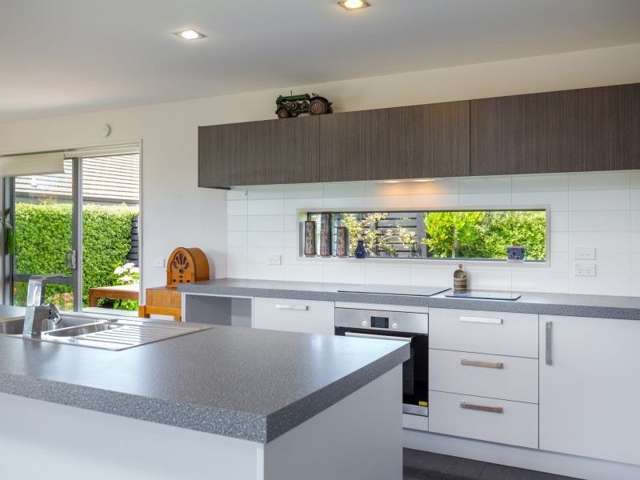 28 Nottinghill Drive Springlands_2