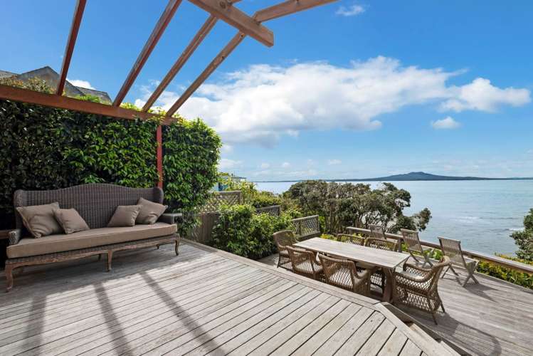 1 Beach Road Castor Bay_13